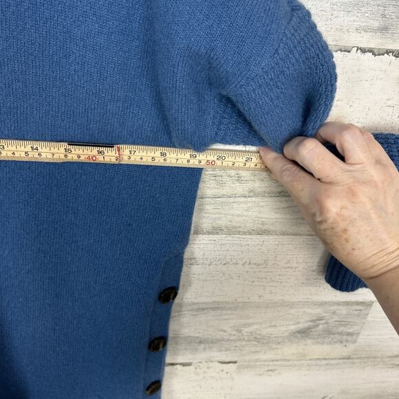 Soft Surroundings Woman’s Cashmere Blue Soft Sweater Size Medium Tunic Buttons - Picture 7 of 8
